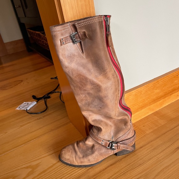 Steve Madden boots in great condition diction! Only worn about 5 times - Picture 5 of 6